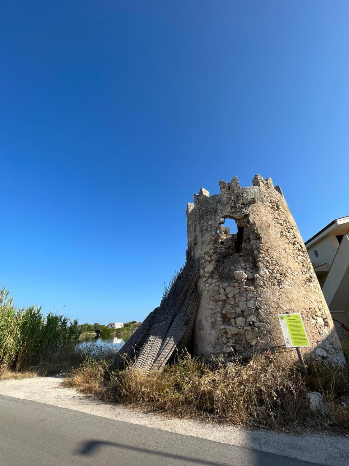 B&B Torre Del Lago 2 Foce Varano Exterior photo